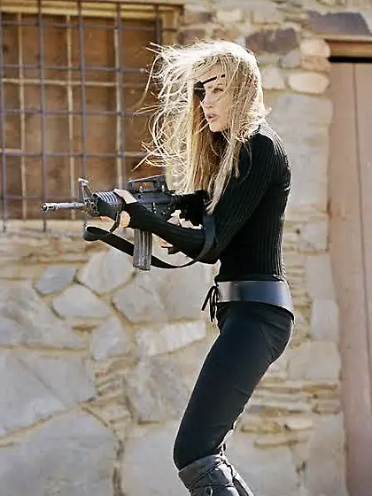 Daryl Hannah as Elle Driver