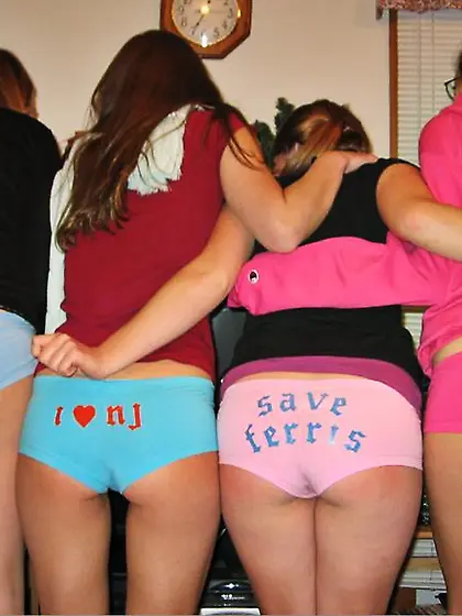 high school teens and their booties