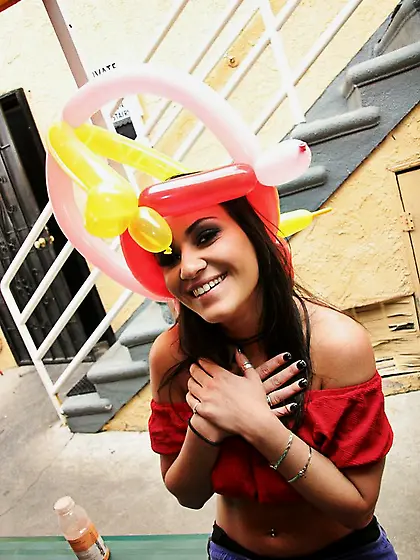 A lad came up to a stunning Charley Chase and offered her to mak