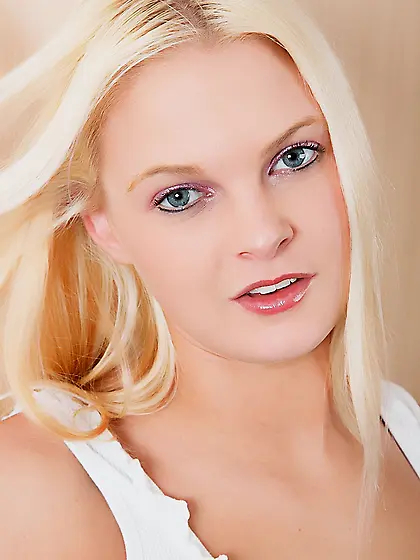 Blue-eyed teen blonde Kelly Fox spreads her pierced pussy open b