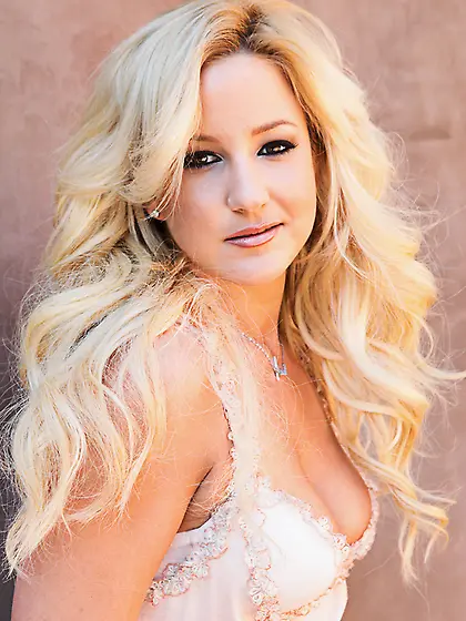 Foxy blonde white lingerie