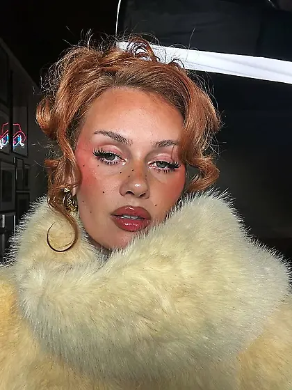 ALA-Melissa-S02-045. jpg