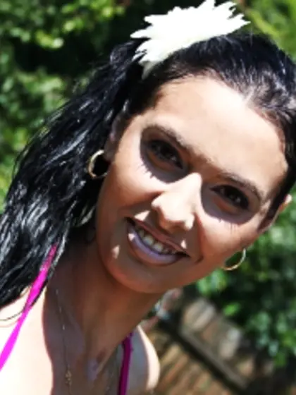 Brunette monica perform anal