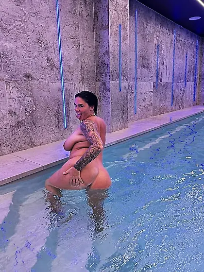 British Chav Emma Leigh