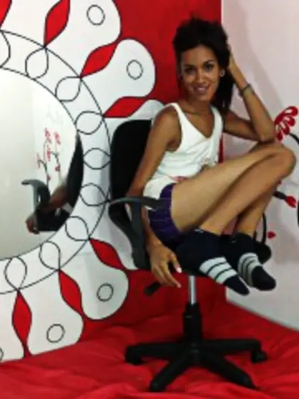 Brunette juan perform anal