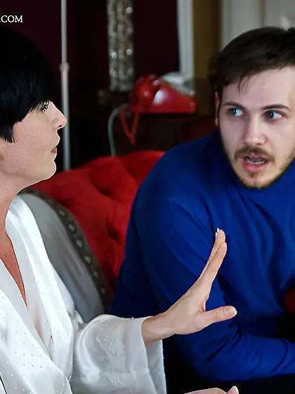 Brunette mom shaving guy