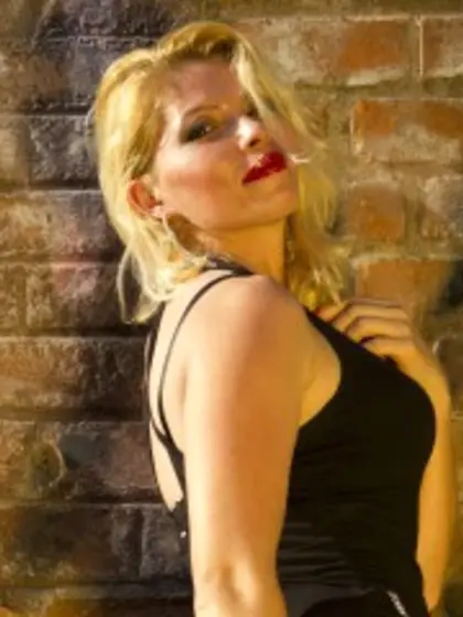 Blonde Vicky Roleplay.