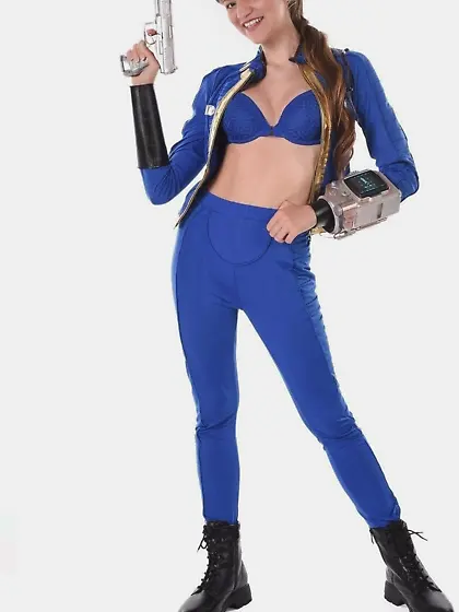 Latina cosplay Fallout Vault uniform