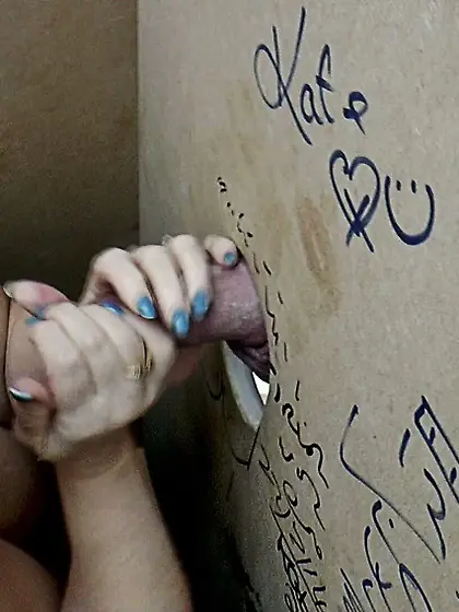 Lacey loves BWC in gloryhole