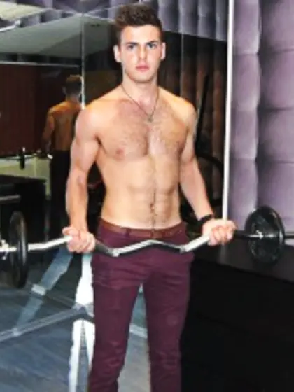 Brunette larrywade perform anal