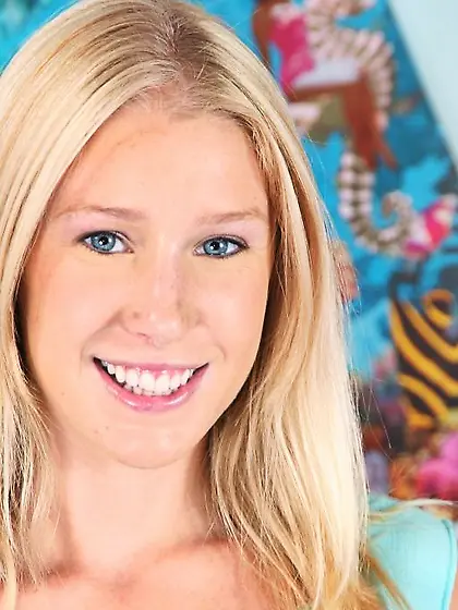 Blonde cutie Allison Pierce wets her panties before she strips n