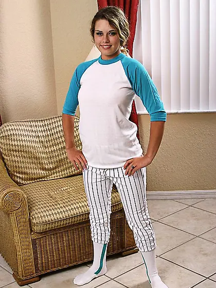 Haylee Heart shows off her firm tits and pussy after doing strip