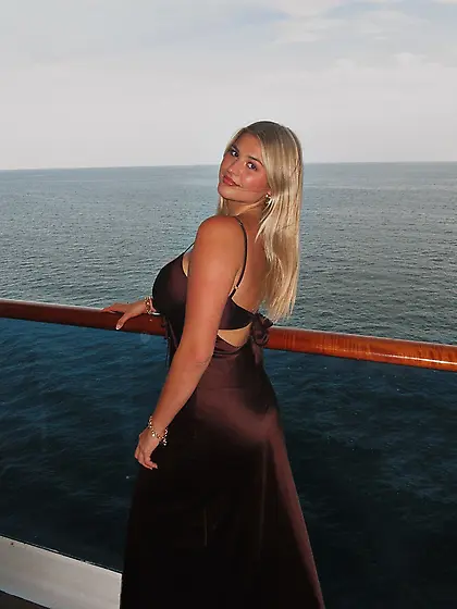 Haley Grimner Busty Nonnude Cutie