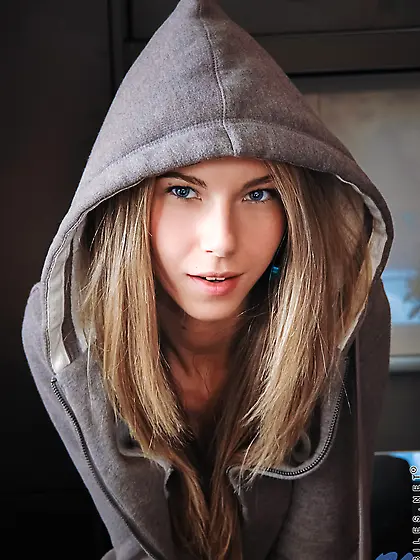 What a nice young girl,  this lady takes off her clothes seductiv