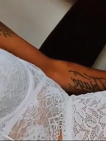 Mery: Virtuous MILF in White