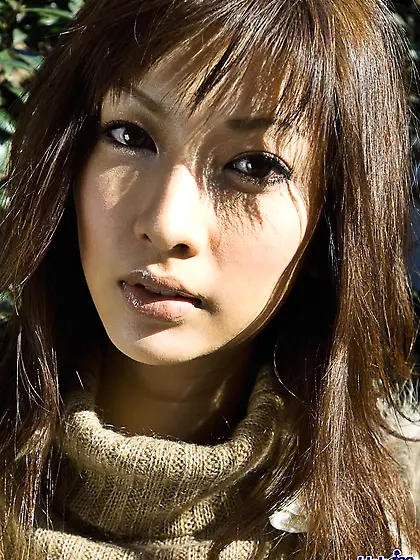 Don't miss a chance to see one of the hottest Asian babes Reika