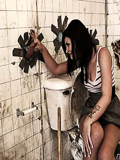 Dirty raven nasty public