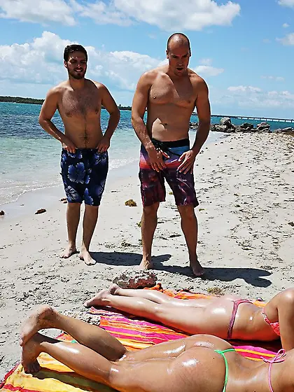 American beach blowjob