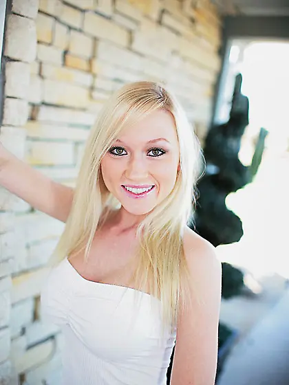 When hot Lailani Allure does oral guy can???t hold the passion a