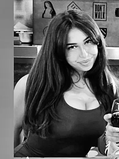 arab slut with massive milk jugs