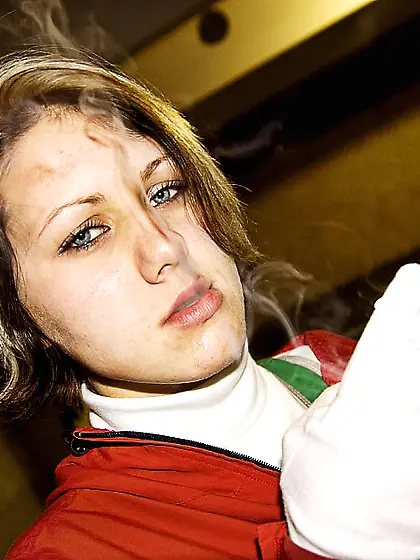 Smoking teen aneta gloves