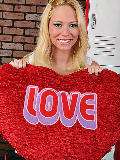 Juicy titted blonde chick Grace Wood gets double teamed in the l