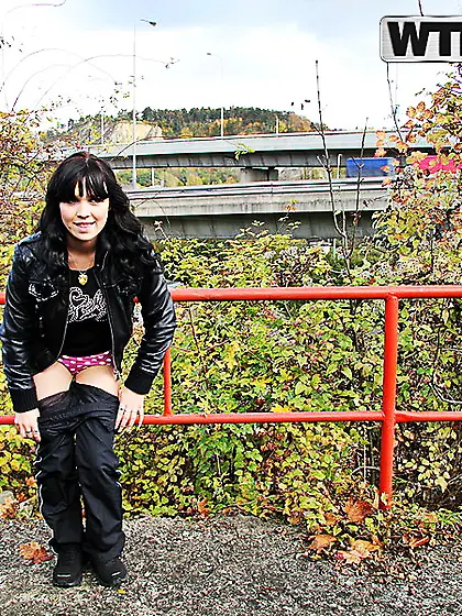 There is underlying musky richness to the taste of her teen puss