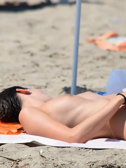 Candid beach girls #01