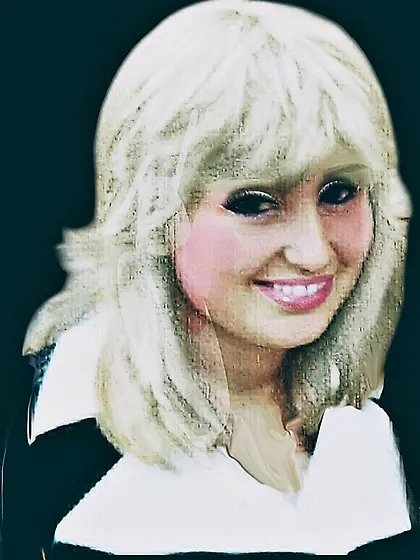 Sexy gorgeous blonde milf Vanessa smile.  Wwyd?