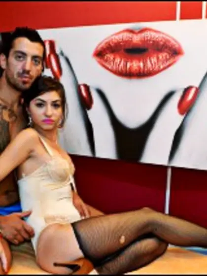 28 yo brunette Joshua and 22 yo brunette...