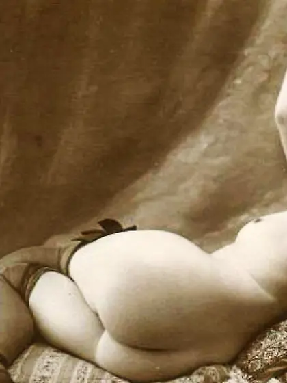 Real pretty vintage topless