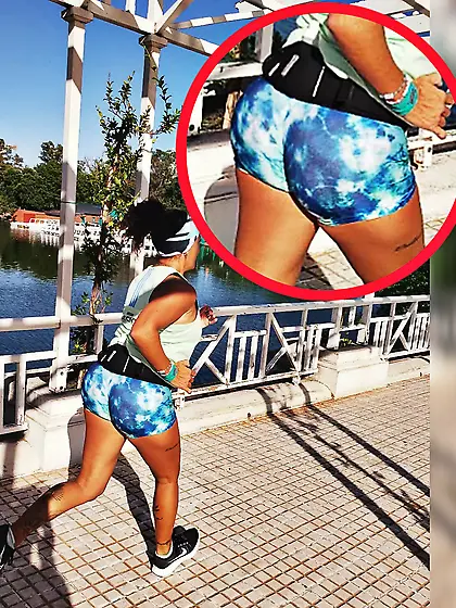 Milf hot cameltoe and ass (3)