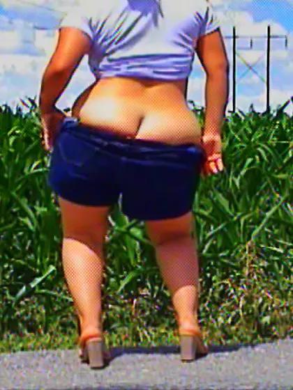 Curvas tetas y trasero en el maizal - 189-170