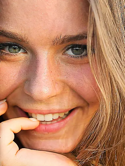 Hot chick guerlain naked