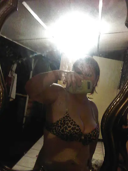 Se llama Olga y estoy por Cogermela.