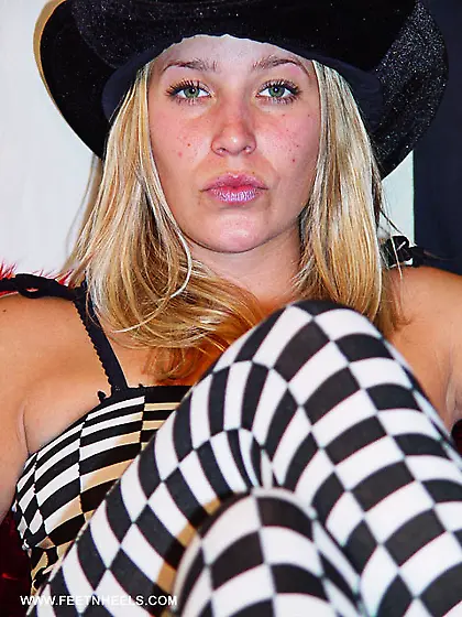 Chastity - Top hat and Heels