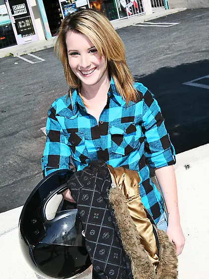 Harlot blonde Tweety Valentine throats a mighty black cock and g