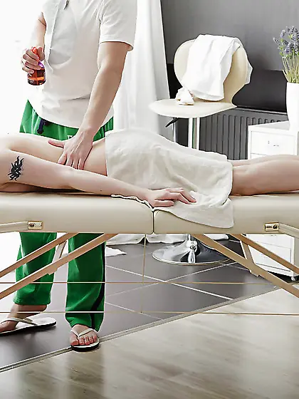 Lola Taylor looks like a fucking angel before taking his dick