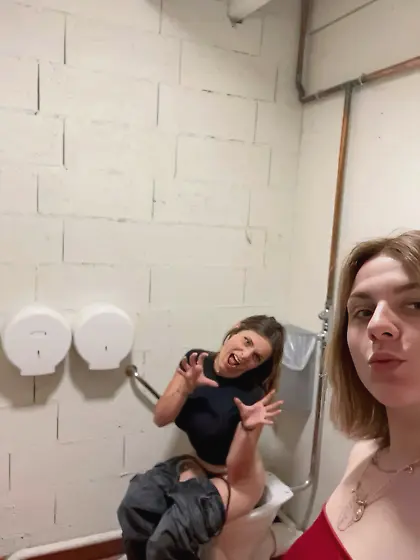 Toilet hotties