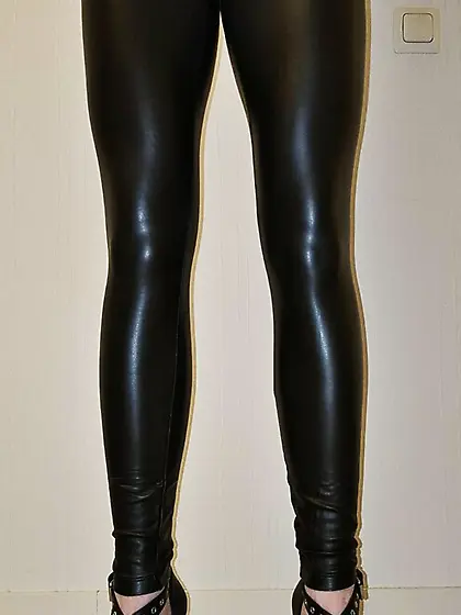 Faux leather leggings