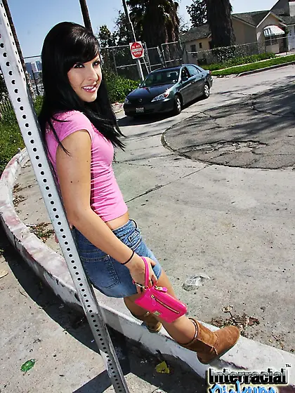 The black member looks incredible in Chelsea Rae???s tight pussy