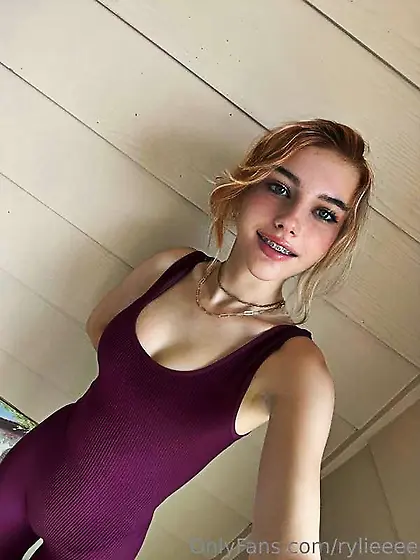 sexy, slim, punk, punk, alt, emo additions