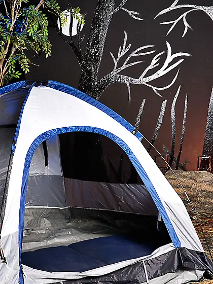 Alektra Blue gets off her cute uniform and pushes her fingers up