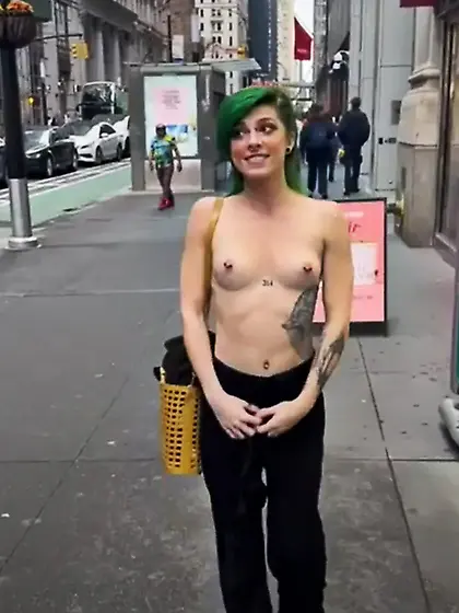 Cucks and cucholdress