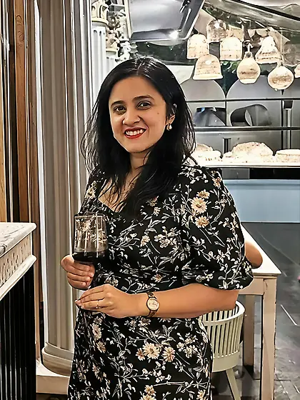 Cheating pregnant doctor Radhika Zare