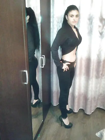 Romanian nymph: Simina