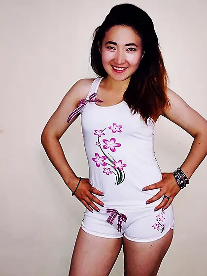 Asian teen like to snapshot with nice tits