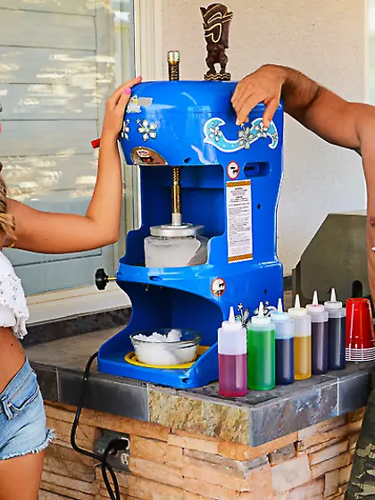 Sweet bimbo Carter Cruise allows her partner fuck pussy with ton