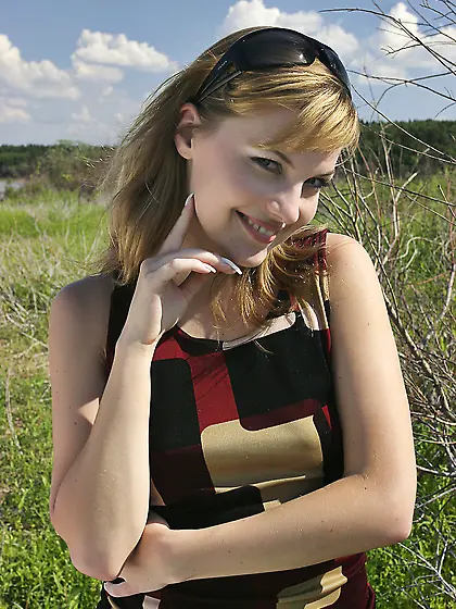 Sexy ass blonde with long legs Svetlana Yurova poses naked in th