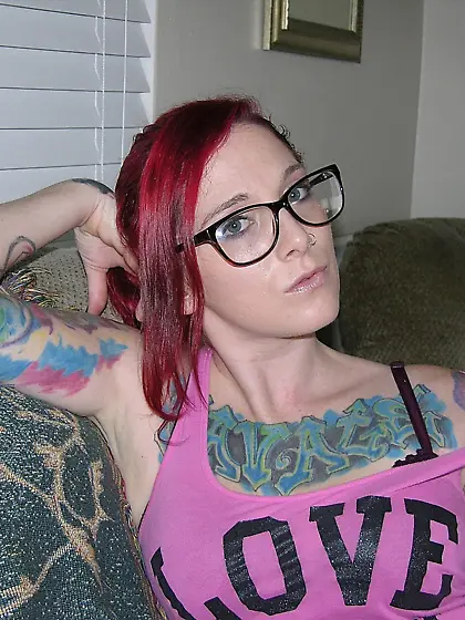 HOT TATTOOED PUNK ROCKER